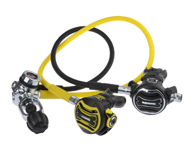 Apeks XTX200 + XTX40 Yoke Regulator Set | Beach Cities Scuba